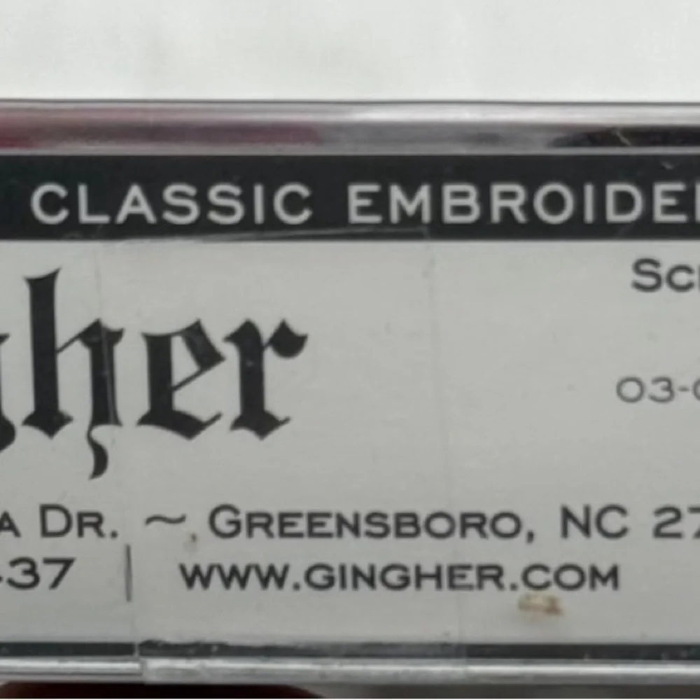 Gingher 4" Classic Embroidery
Scissors w/ Tin Case | New - Picture 4 of 5